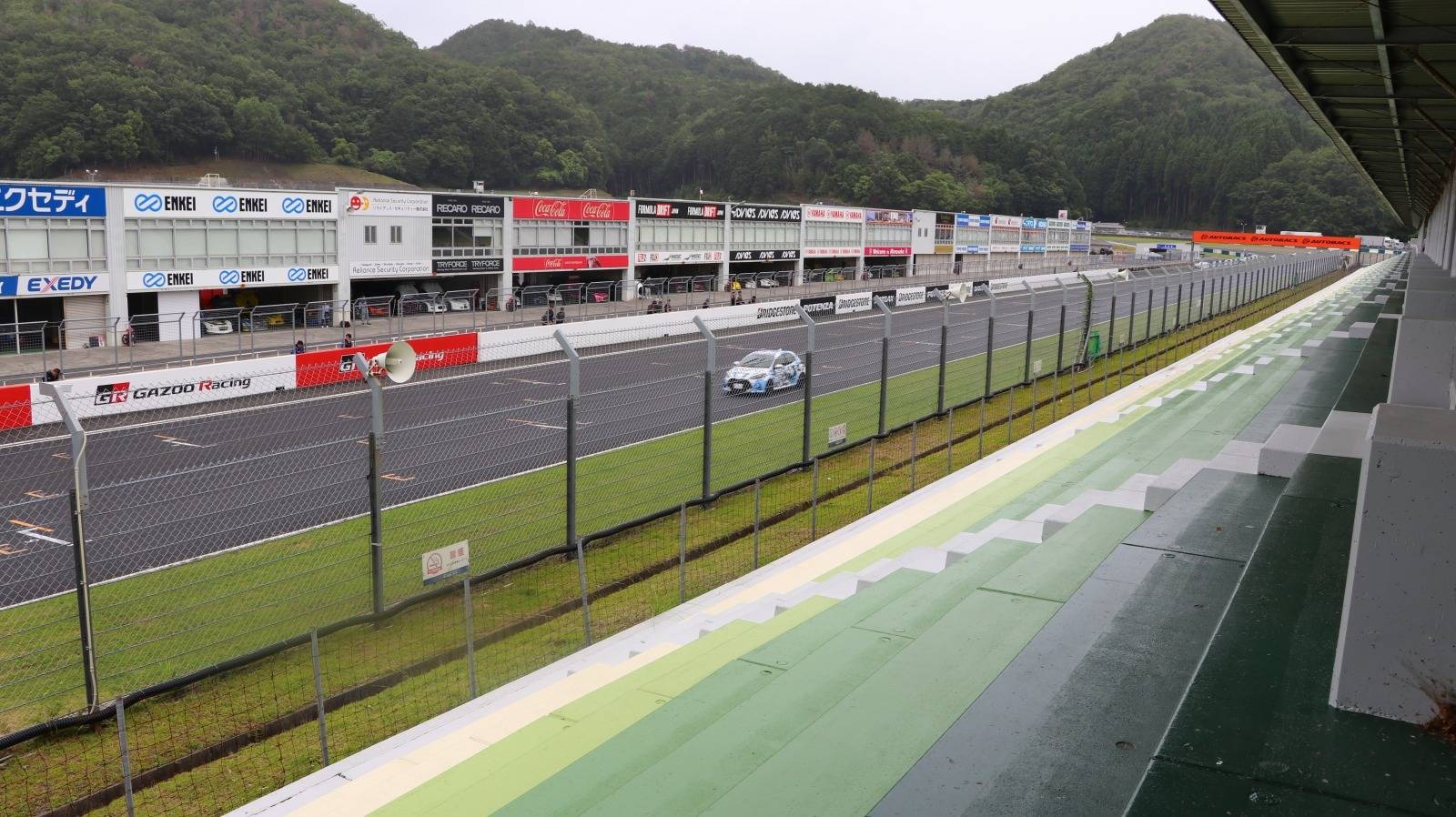 ヤリスカップ　Yaris Cup　レース　岡山国際サーキット　ネッツトヨタ福井　社員　モータースポーツ活動　福利厚生