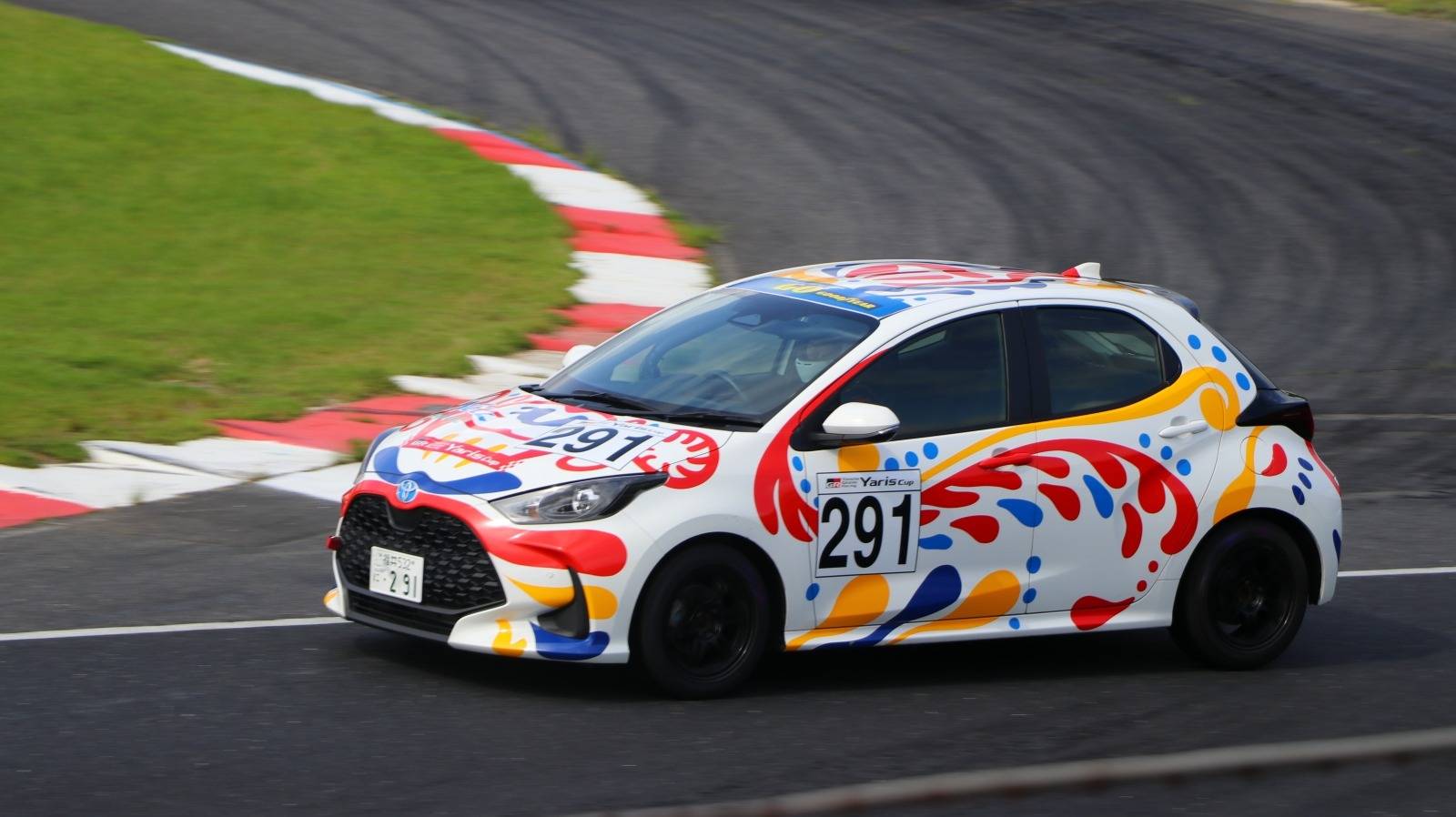 ヤリスカップ　Yaris Cup　レース　岡山国際サーキット　ネッツトヨタ福井　社員　モータースポーツ活動　福利厚生