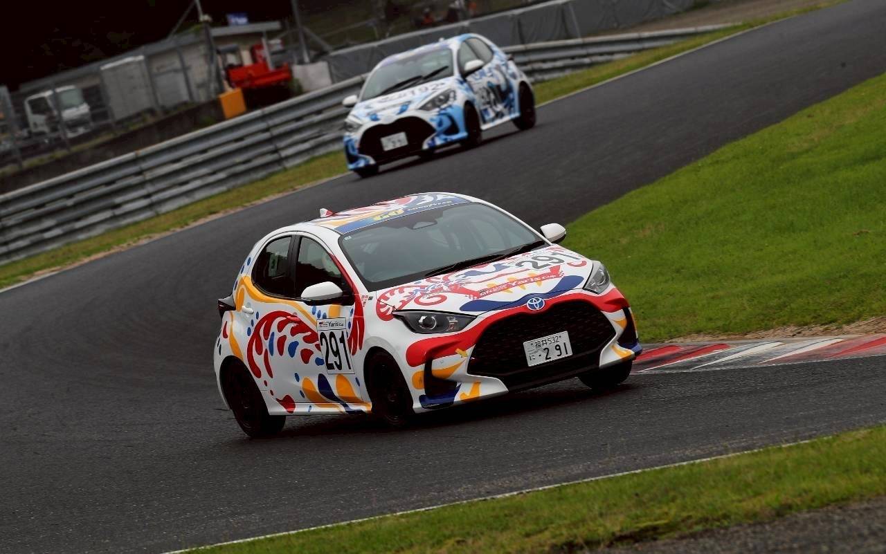 ヤリスカップ　Yaris Cup　レース　岡山国際サーキット　ネッツトヨタ福井　社員　モータースポーツ活動　福利厚生
