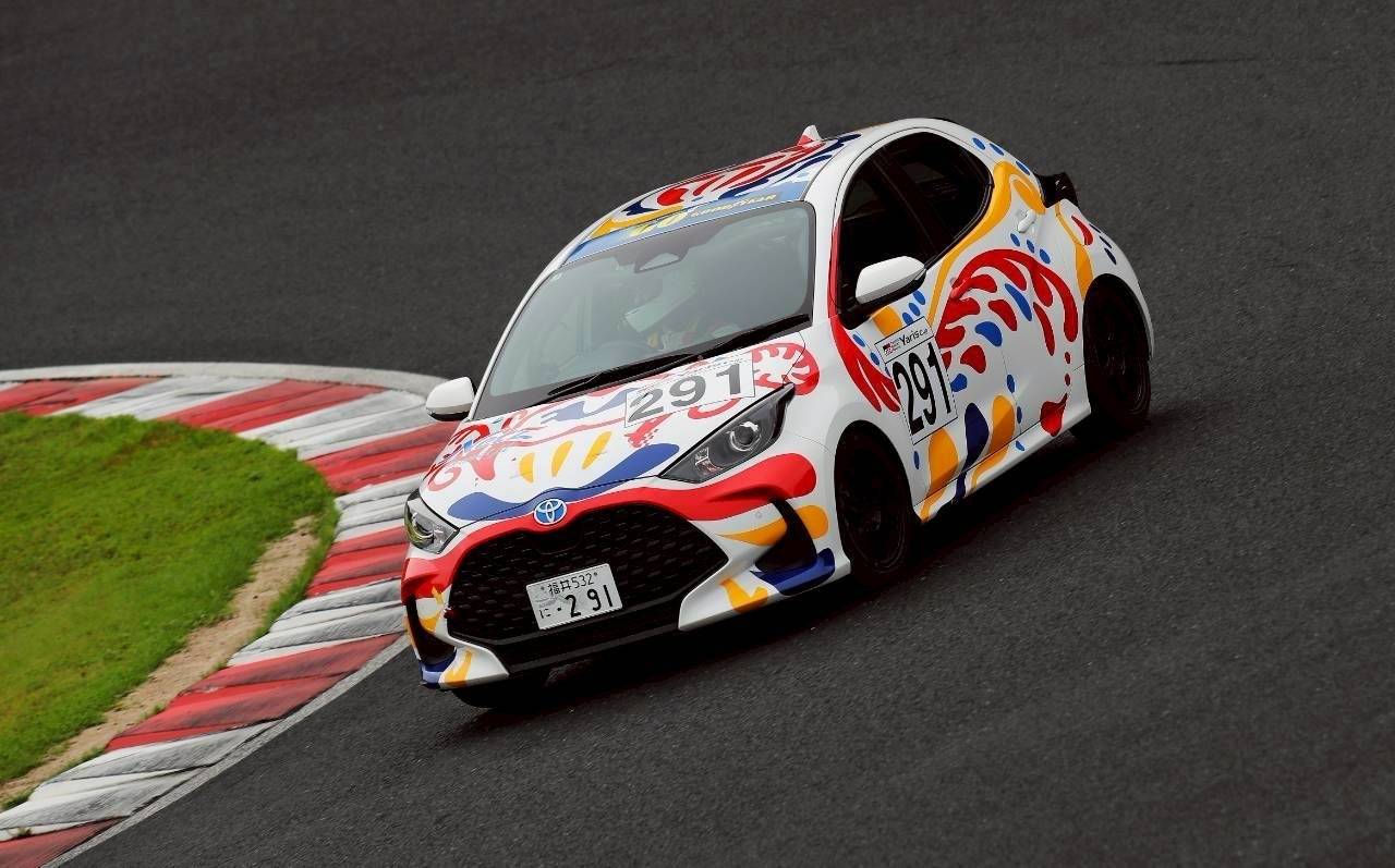 ヤリスカップ　Yaris Cup　レース　岡山国際サーキット　ネッツトヨタ福井　社員　モータースポーツ活動　福利厚生